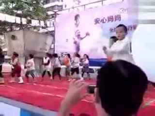 广场舞快乐崇拜视频